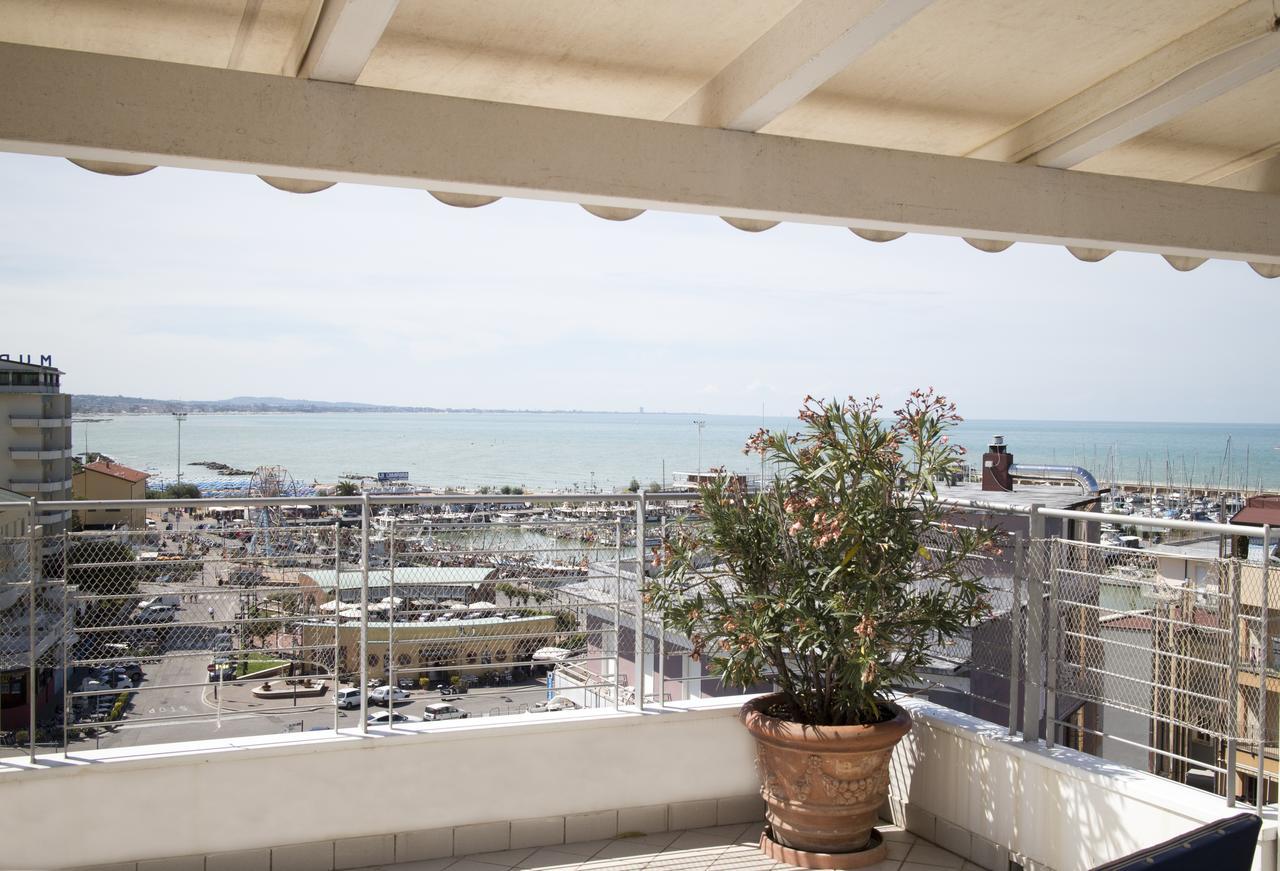 Residence Adriatico Gabicce Mare Dış mekan fotoğraf
