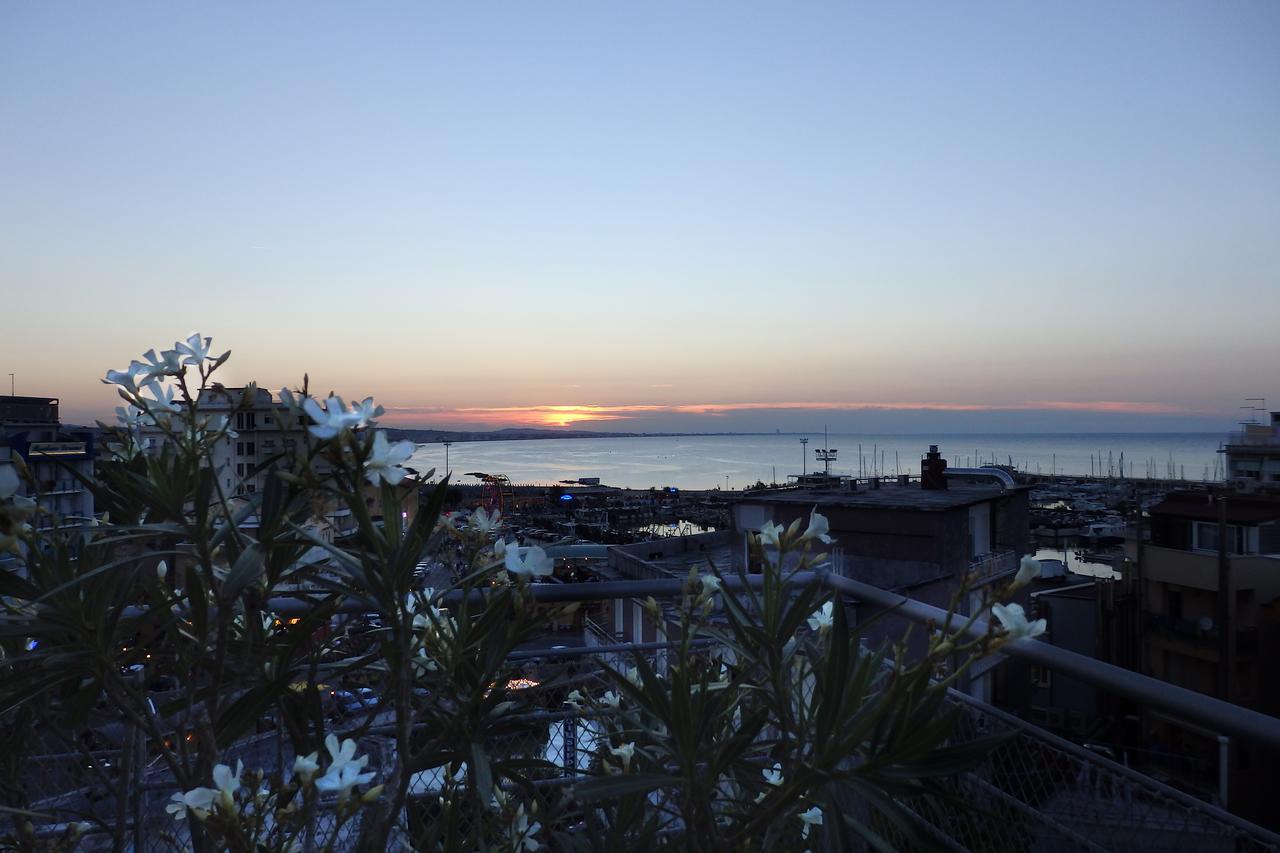 Residence Adriatico Gabicce Mare Oda fotoğraf
