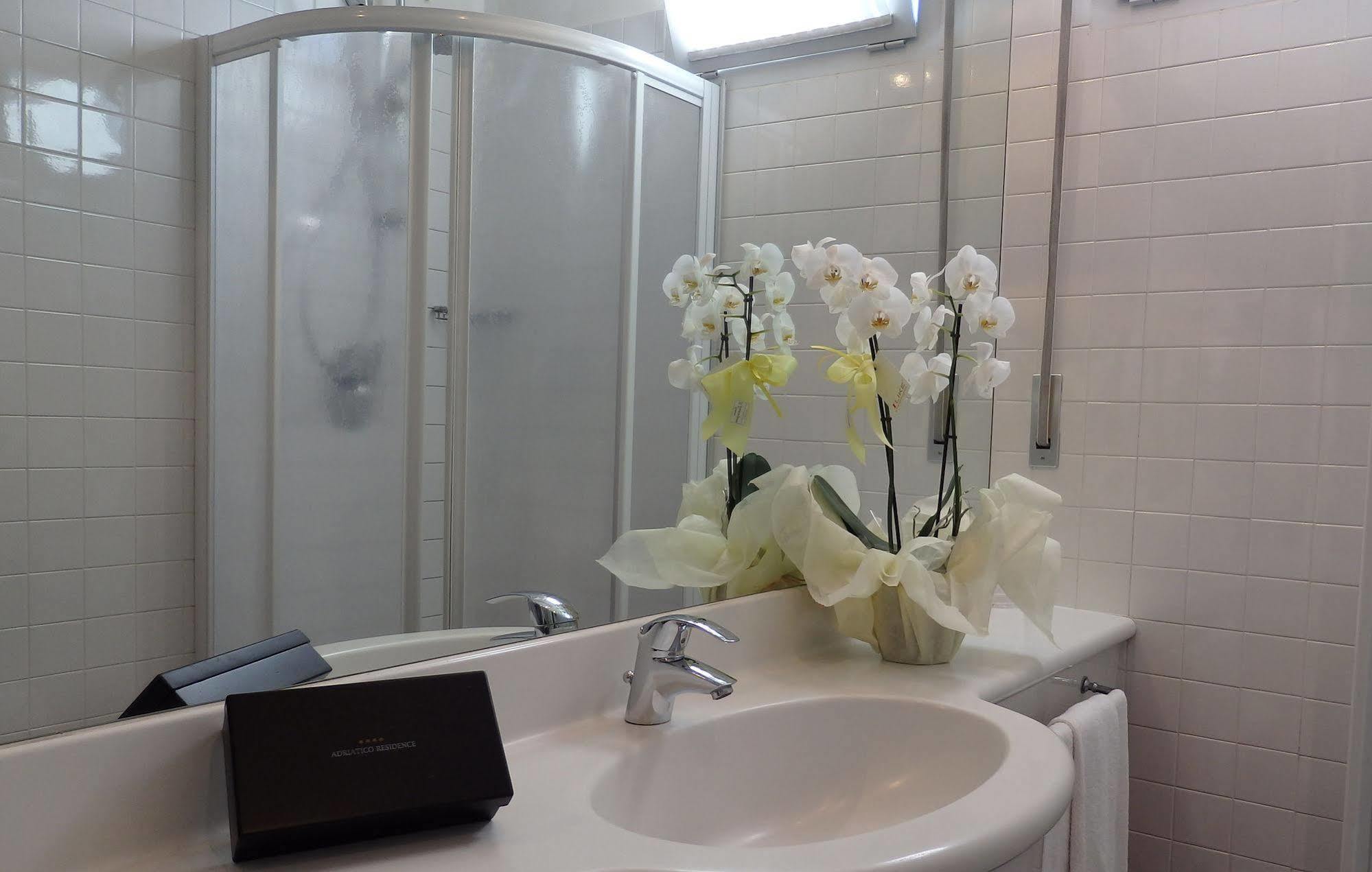 Residence Adriatico Gabicce Mare Dış mekan fotoğraf