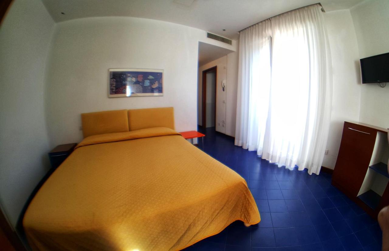 Residence Adriatico Gabicce Mare Dış mekan fotoğraf